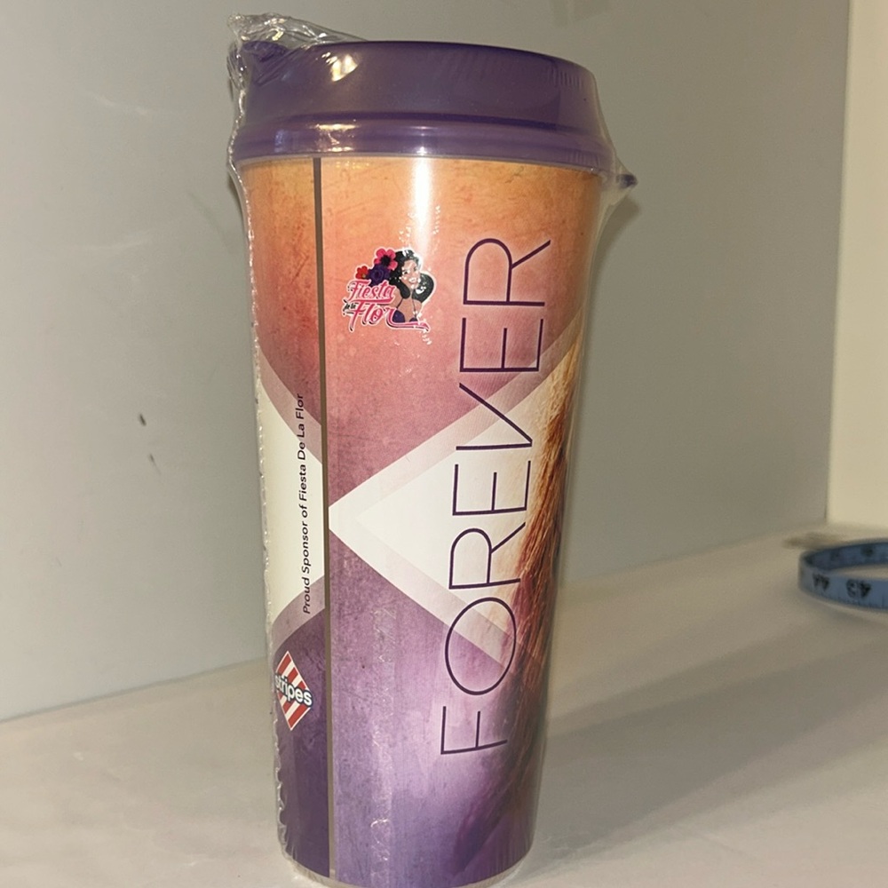 NEW UNOPENED collectible Selina commemorative cup whirley brand - Picture 2 of 4